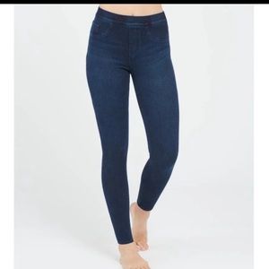 SPANX Skinny Jegging